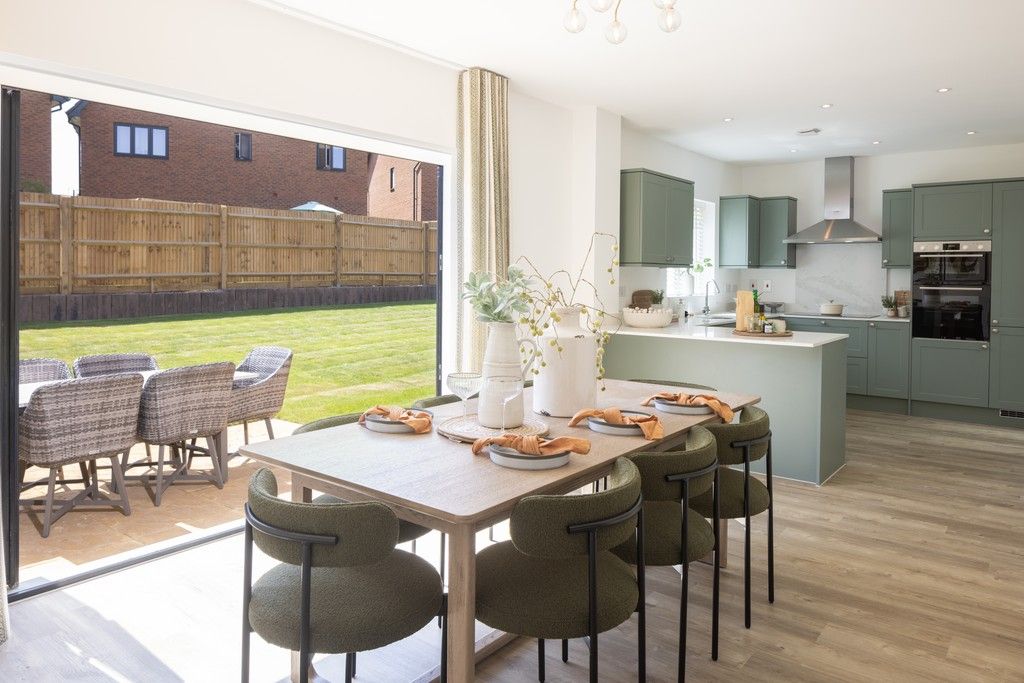 Property photo 2 of 10 Cross Trees Park, Shrivenham