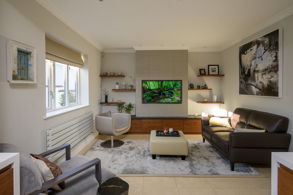 Property photo 3 of 27