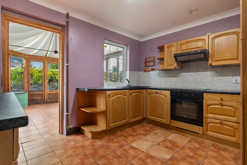 Property photo 3 of 24