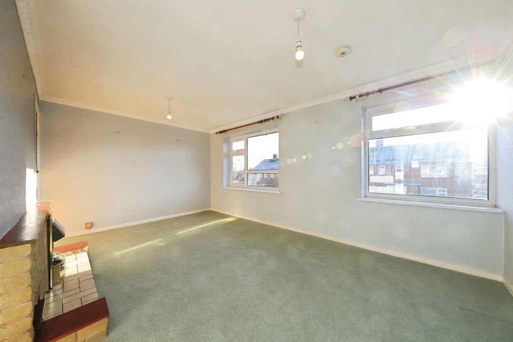 Property photo 2 of 12 Lounge/Diner