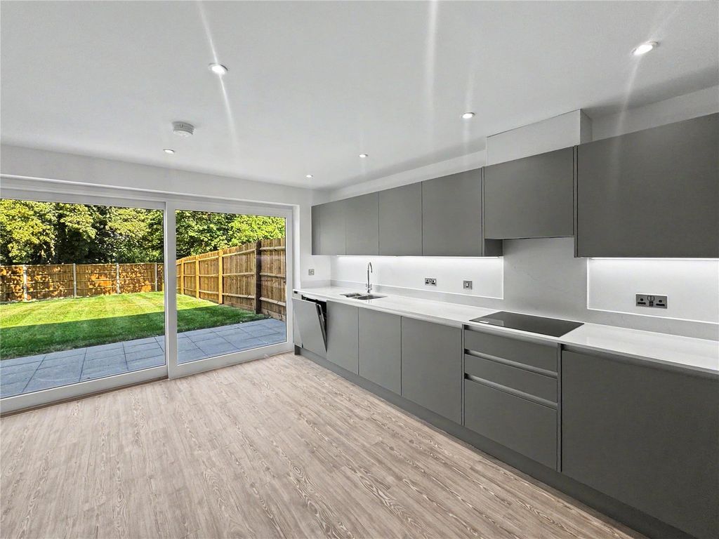 Property photo 2 of 17 Picture No. 19