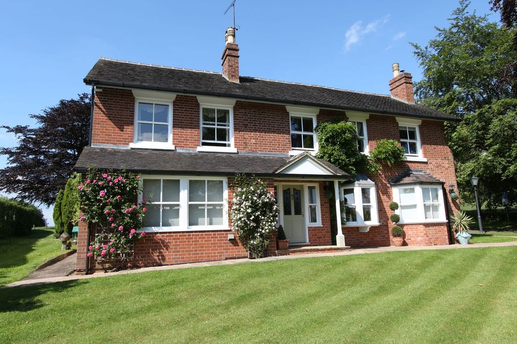 Property photo 1 of 52