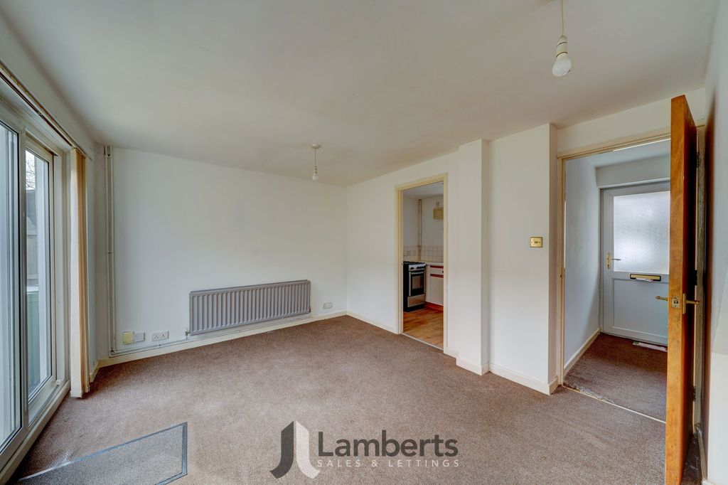 Property photo 2 of 13 Lounge