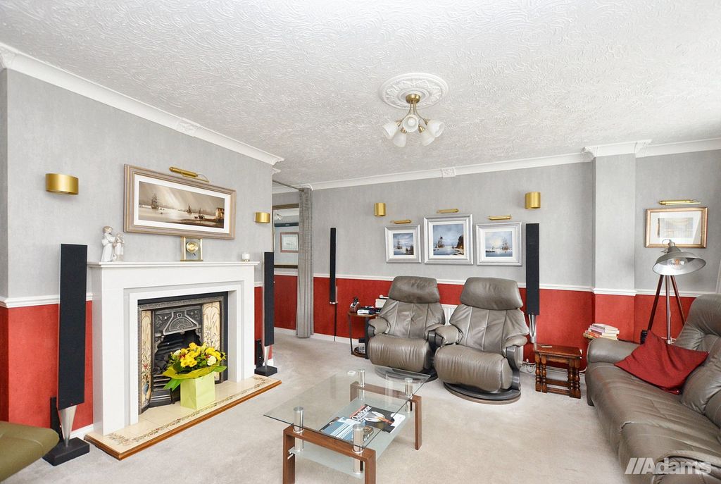 Property photo 3 of 26