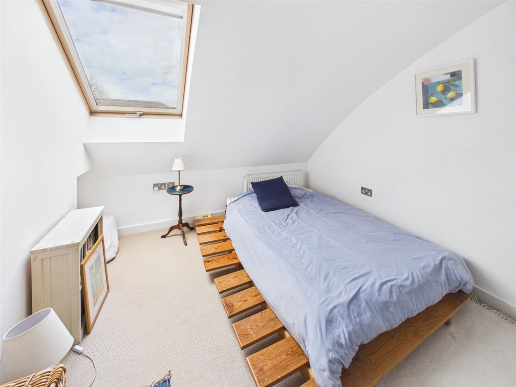 Property photo 2 of 7 Picture No. 26