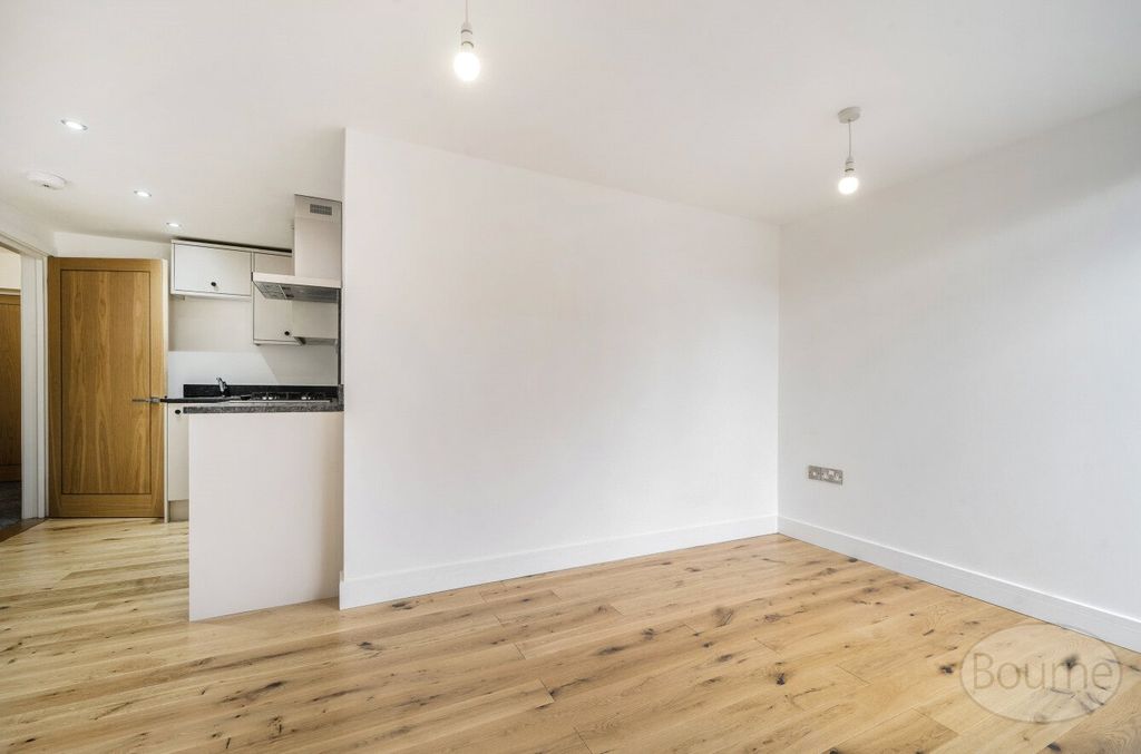 Additional image 4 of 1 bed flat for saleSwan Street, Petersfield, Hampshire GU32