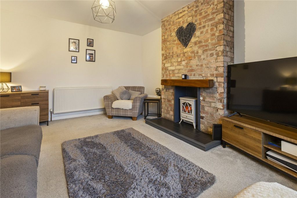 Property photo 3 of 31 Picture No. 17