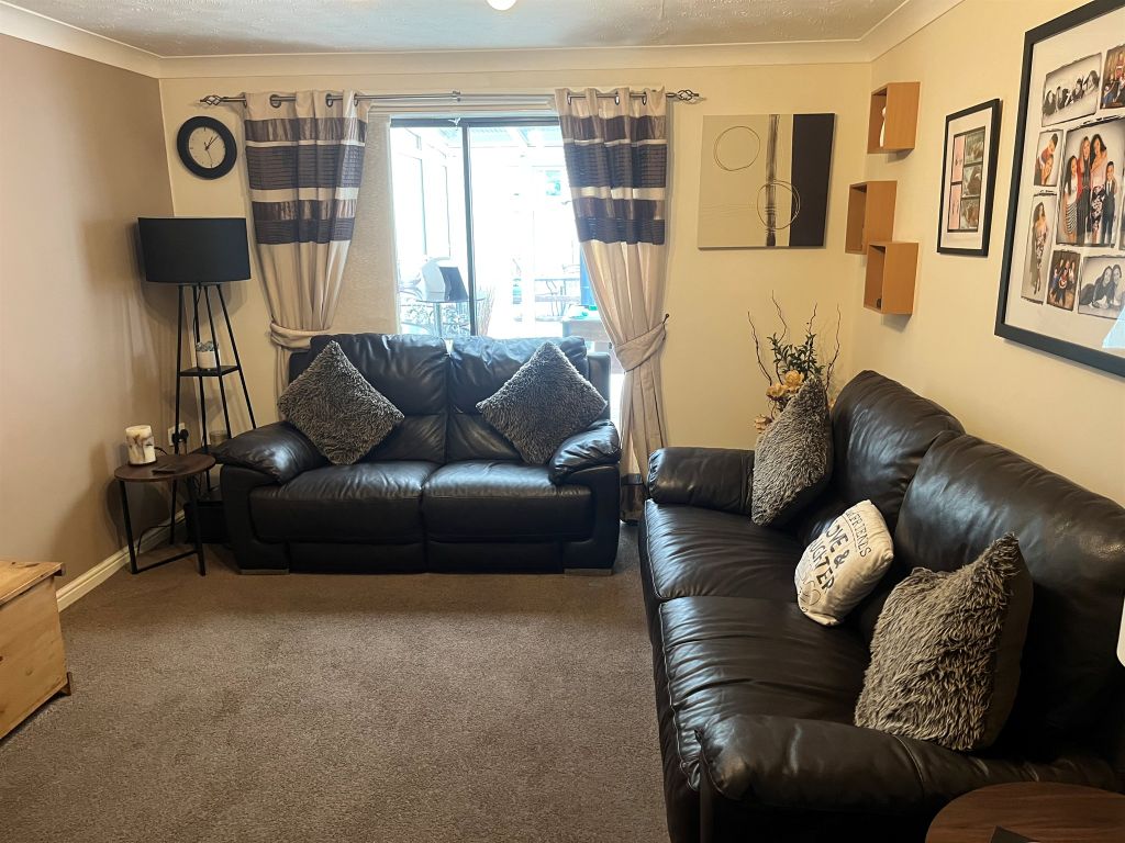 Property photo 2 of 14
