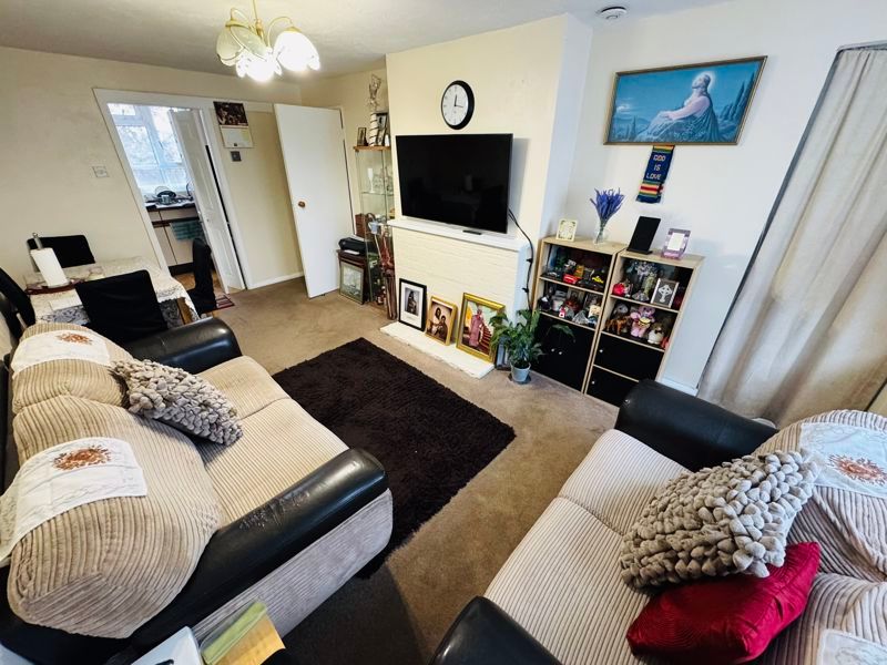 Property photo 3 of 9 Photo 7