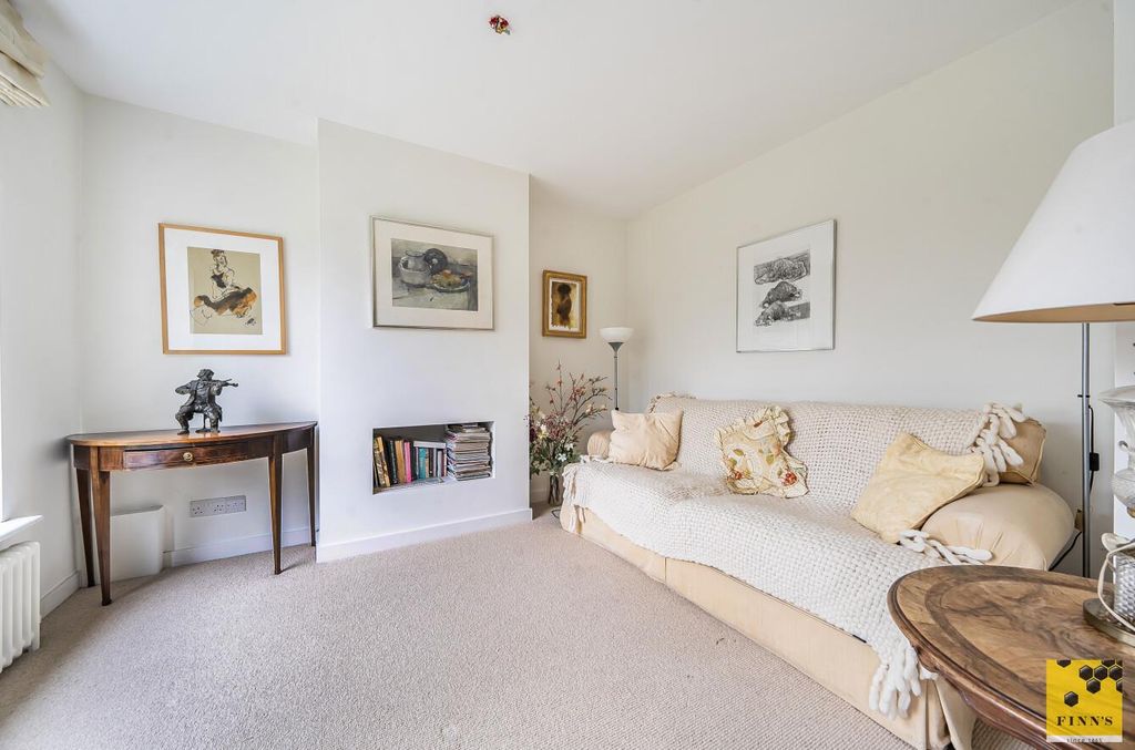 Property photo 3 of 19 33677F9E-224E-4d59-A055-cc600Ab5Cefa.Jpg