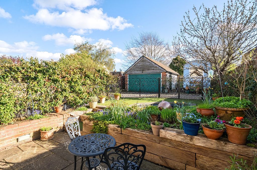 Property photo 3 of 33 1433319-4-69c544A...
