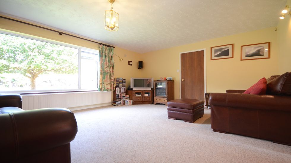 Property photo 2 of 12 2.Jpg
