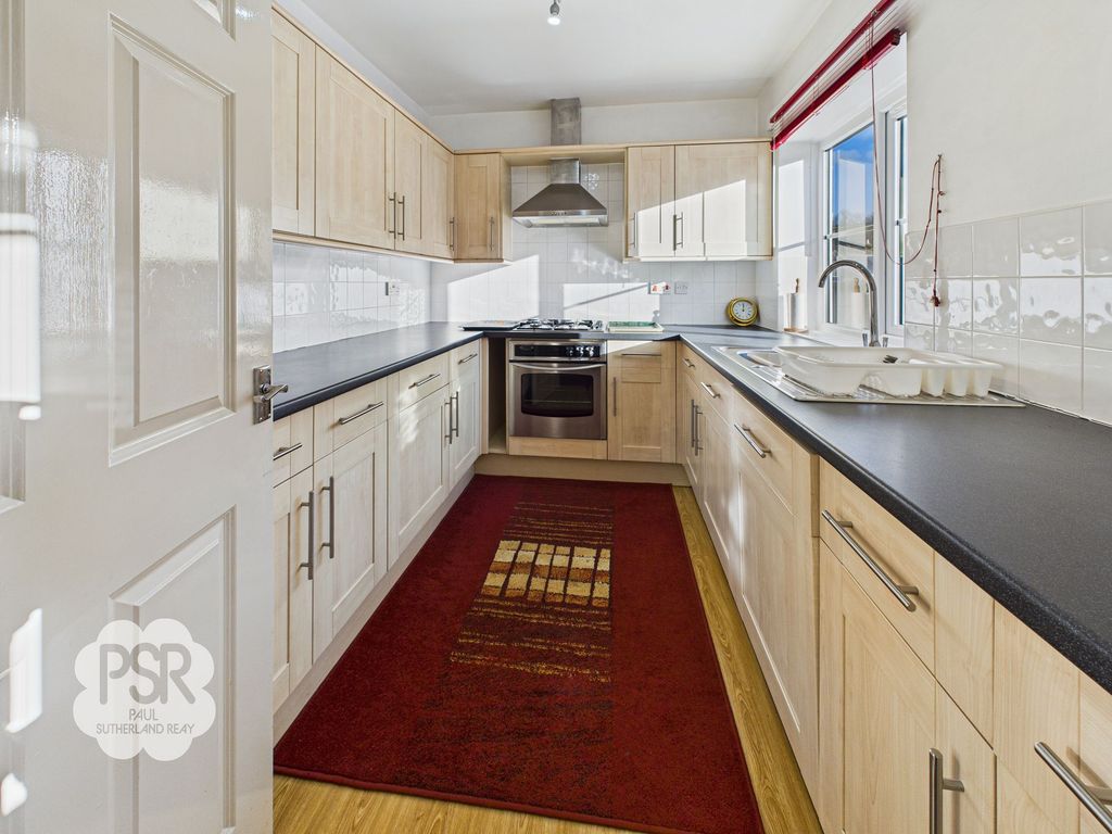 Property photo 3 of 34