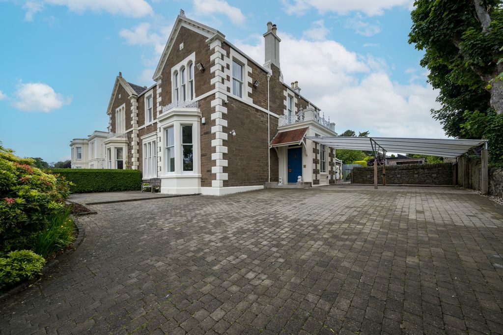 Property photo 2 of 41 External