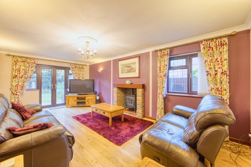 Property photo 2 of 16 Picture 2