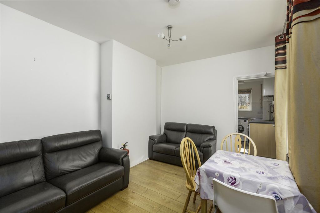 Property photo 3 of 32 Cz0A4986.Jpg