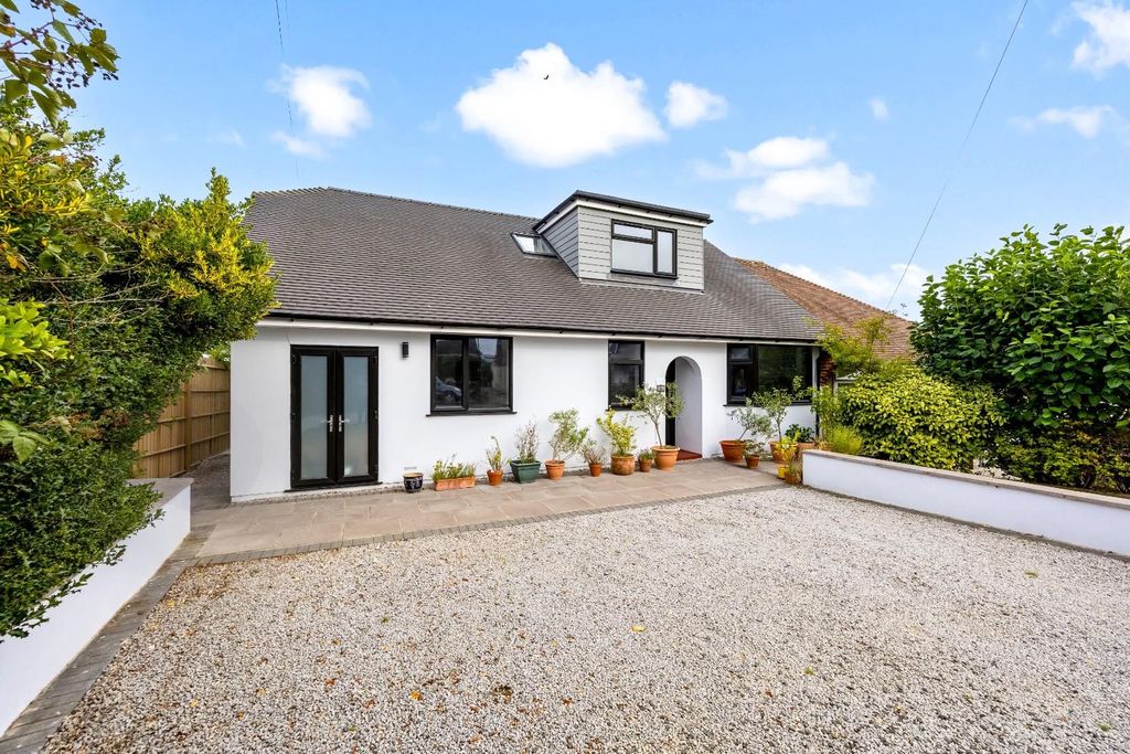 Property photo 1 of 26 New Barn Road, 26-020.Jpg