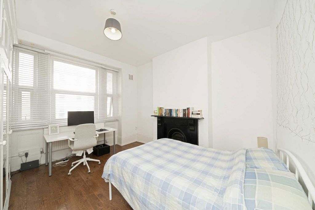 Property photo 3 of 5