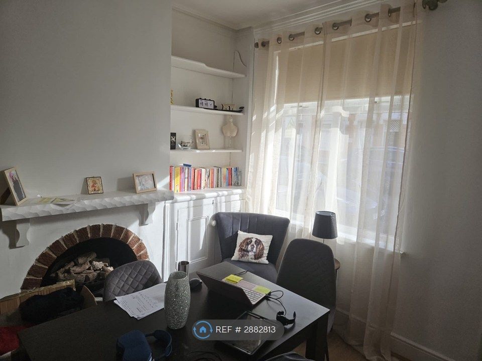 Property photo 2 of 13