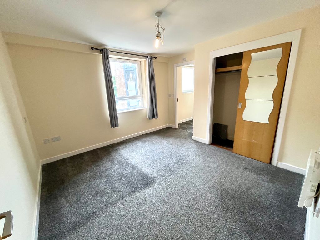 Property photo 3 of 6