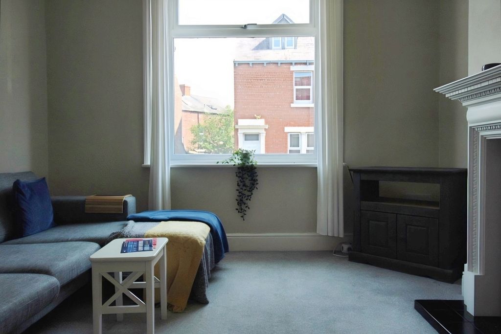 Property photo 2 of 10 Pbox-Img.Jpg