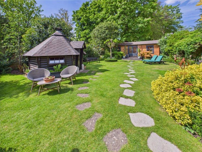 Property photo 3 of 38 Photo 44