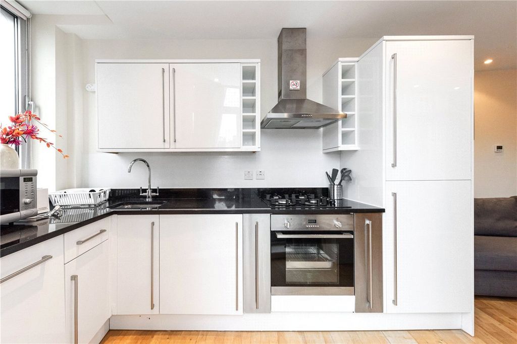 Property photo 1 of 10 Picture No. 06