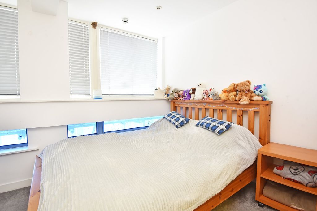 Property photo 3 of 8