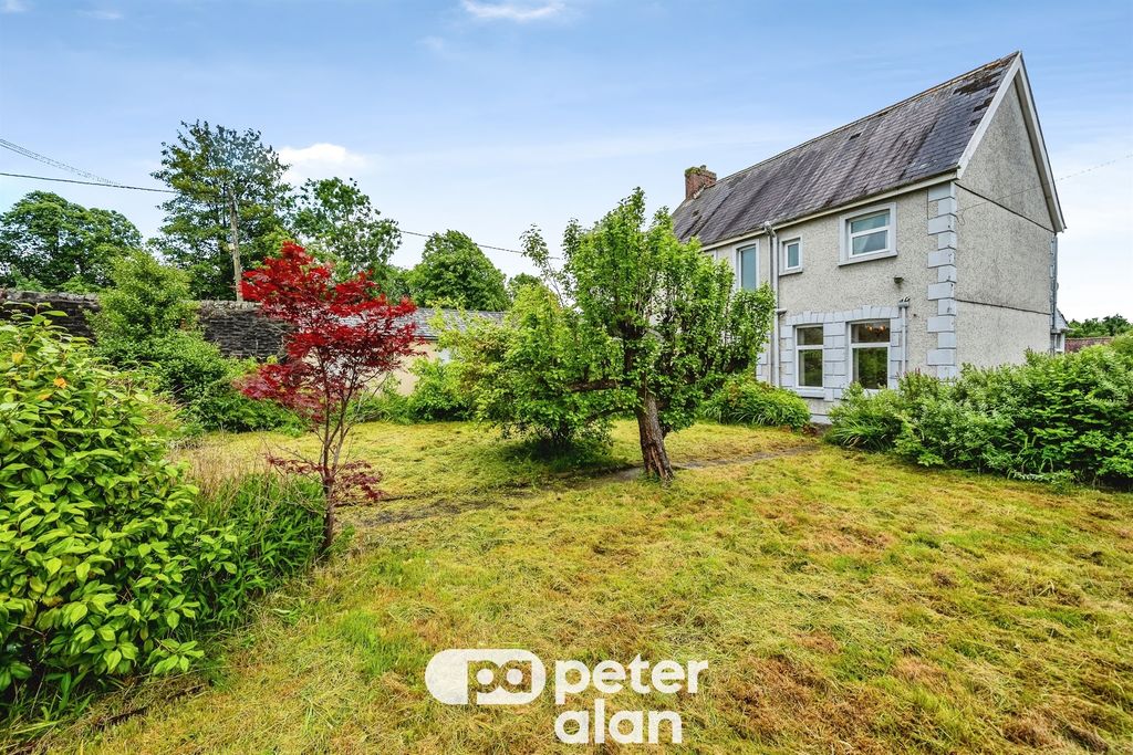 Property photo 2 of 32