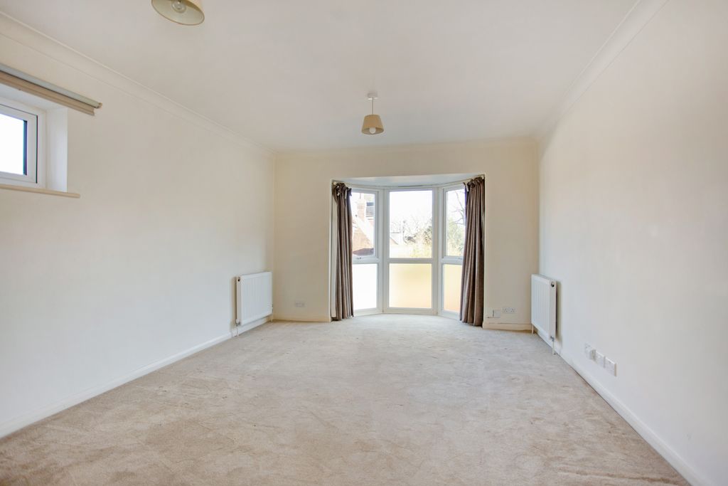 Property photo 3 of 11 Reception Room Pic 1