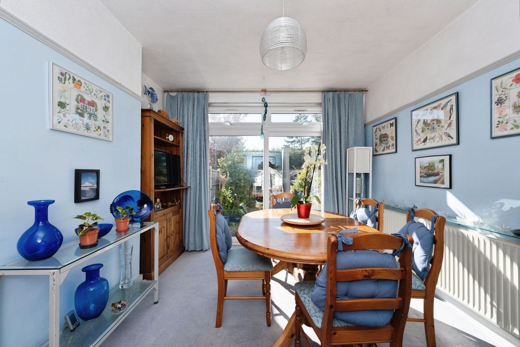 Property photo 3 of 14 Dining Room