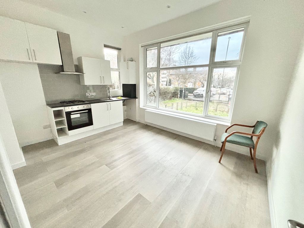 Property photo 1 of 5 Image