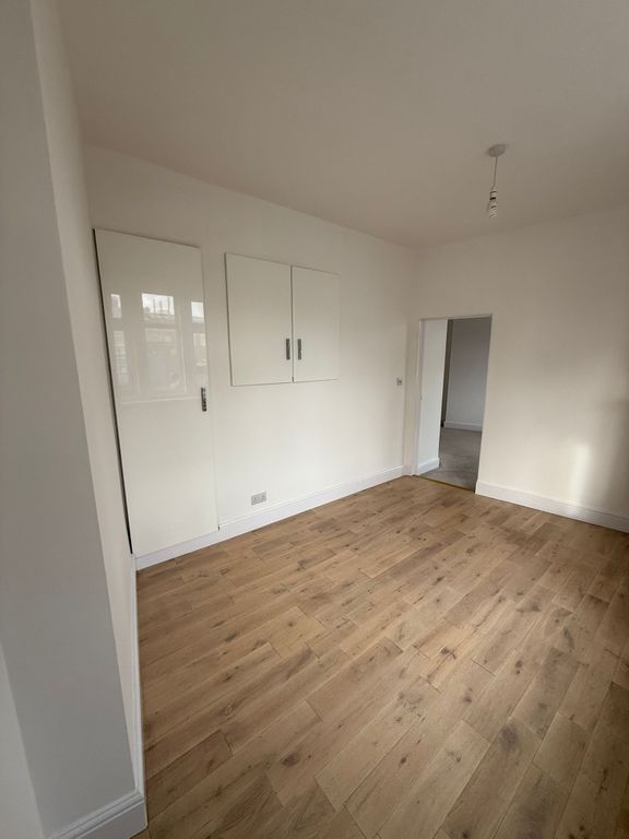 Property photo 1 of 6 Image