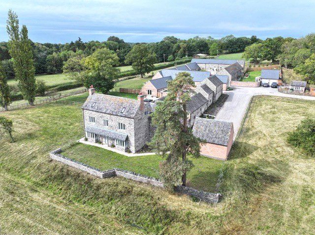 Property photo 1 of 21 Picture No. 01