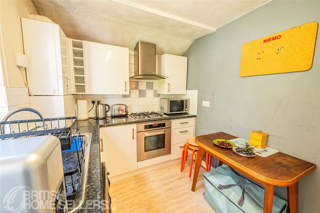 Property photo 3 of 15 Picture No. 06