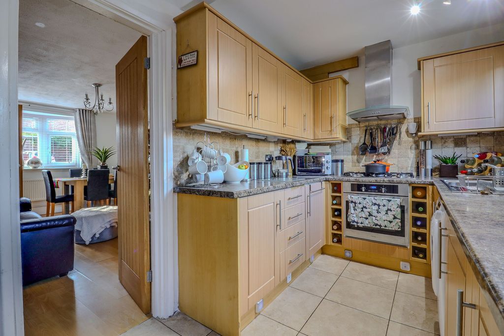 Property photo 3 of 13
