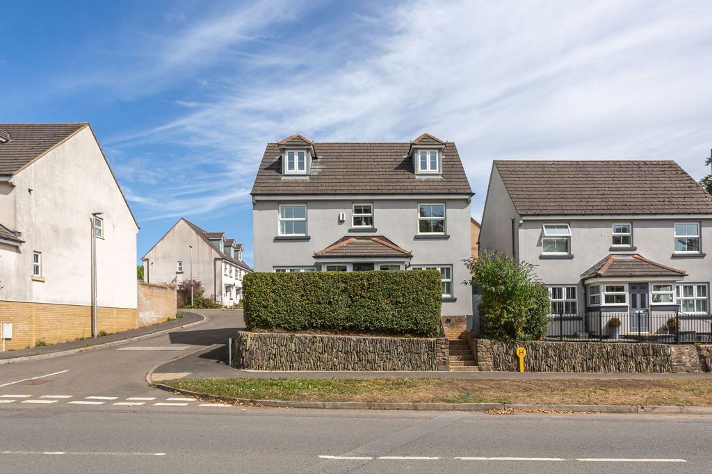 Property photo 2 of 46