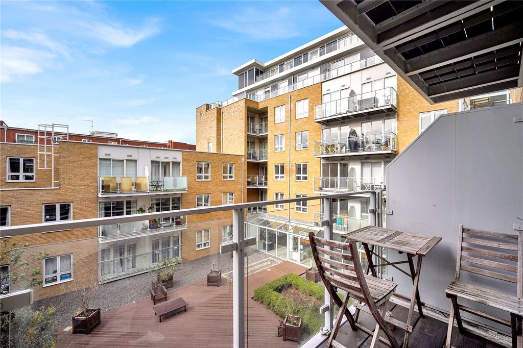 Property photo 3 of 35 Picture No. 41