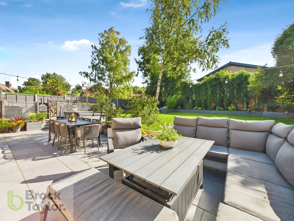 Property photo 3 of 28 04