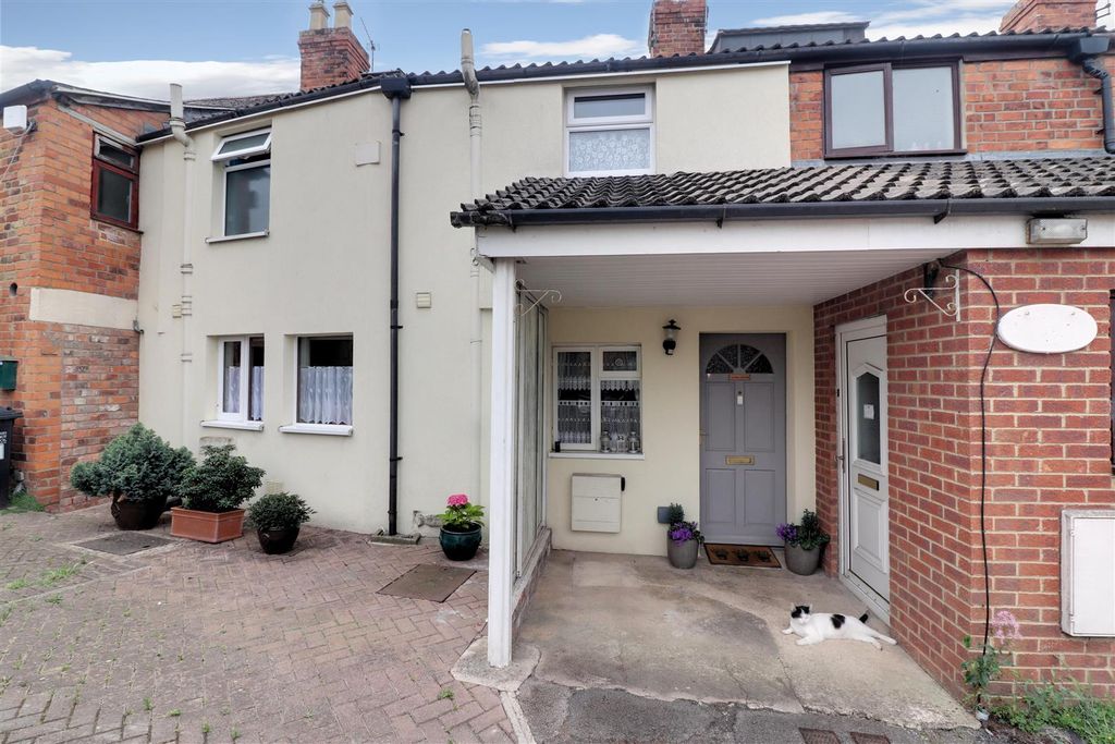 Property photo 1 of 16