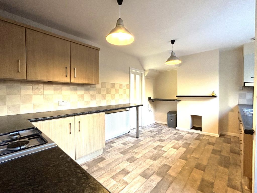 Property photo 3 of 10 Kitchen Diner