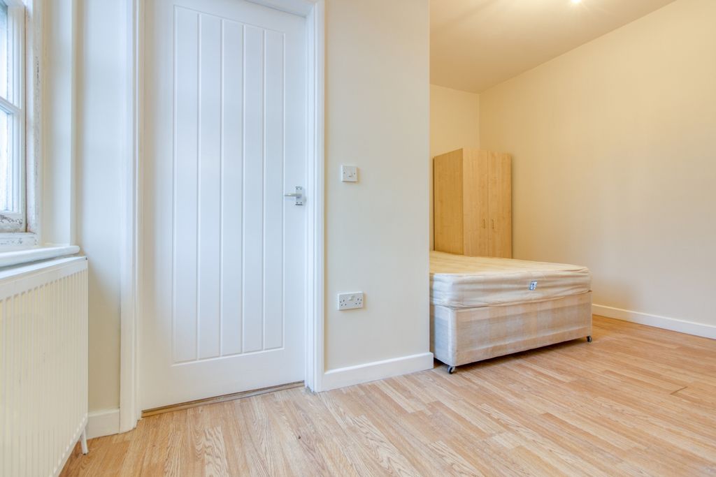 Property photo 2 of 5 Photo 2