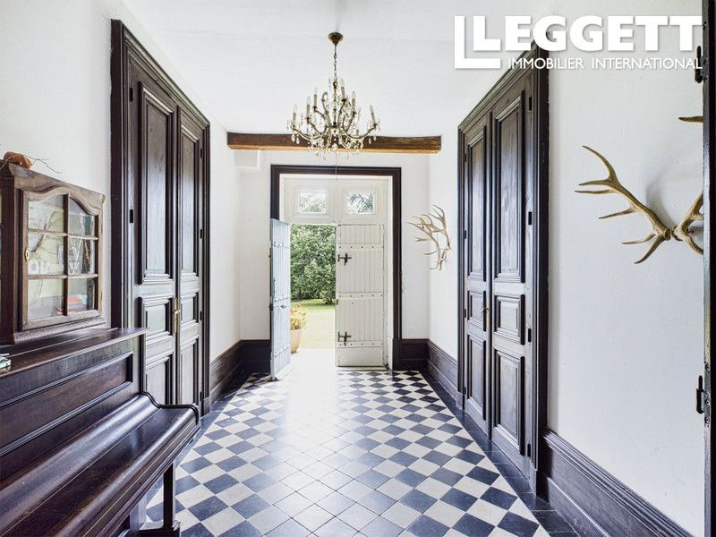 Property photo 2 of 10