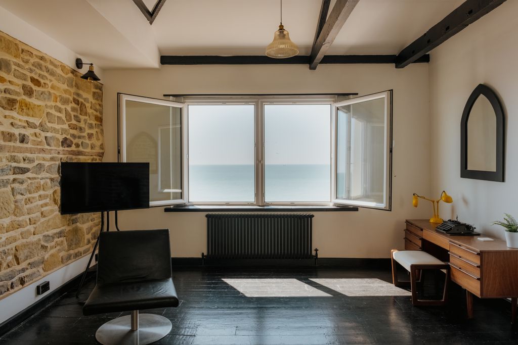 Property photo 2 of 19 Croft-Stleonards-Eversfieldplace-Interior-13