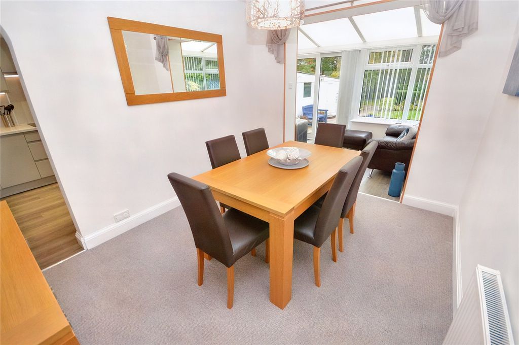 Property photo 3 of 23 Picture No. 27