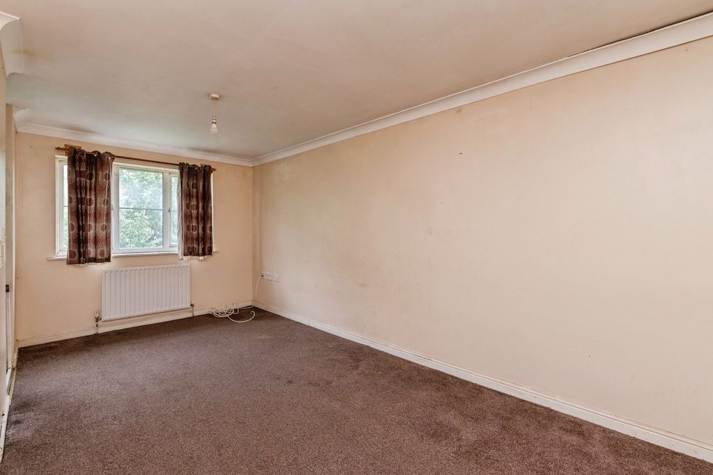 Property photo 2 of 12 Photo