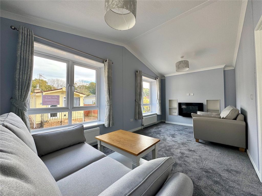 Property photo 2 of 9 Picture No. 12