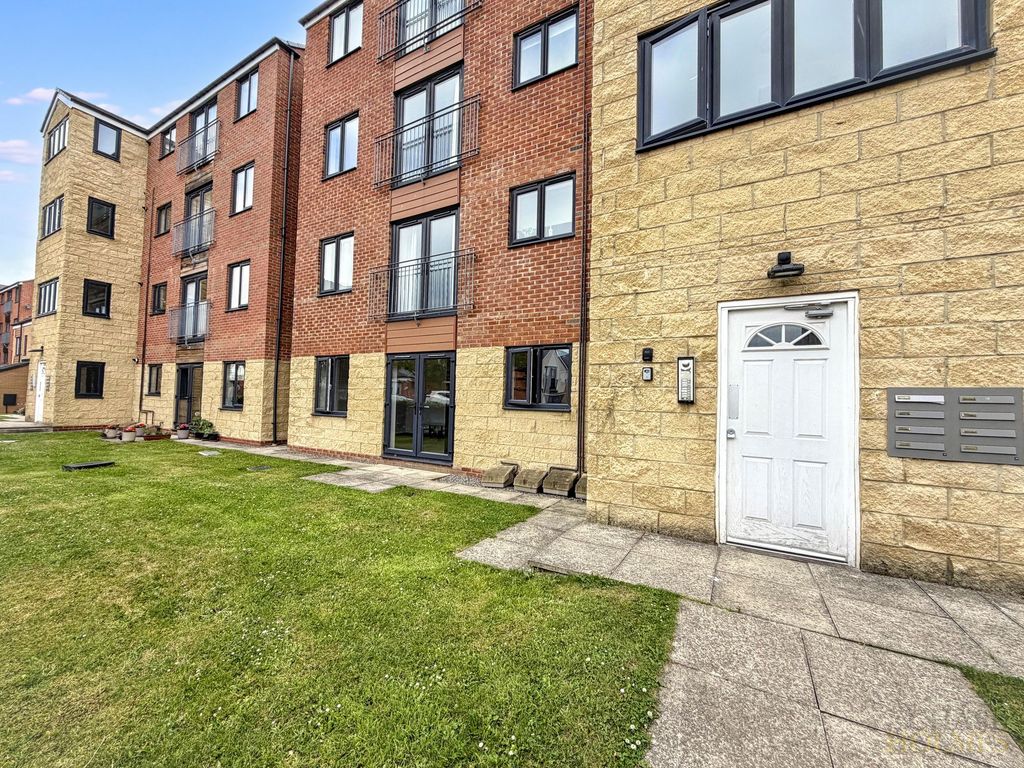Property photo 1 of 11