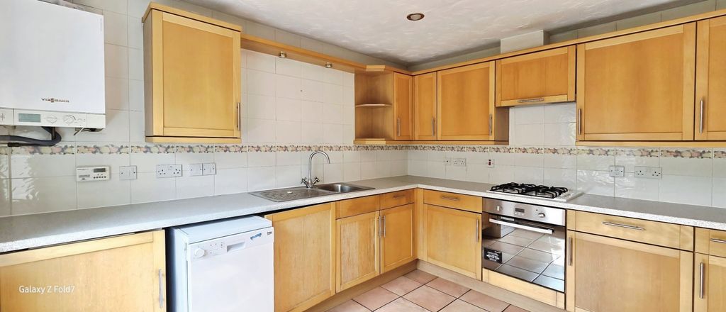 Property photo 2 of 6