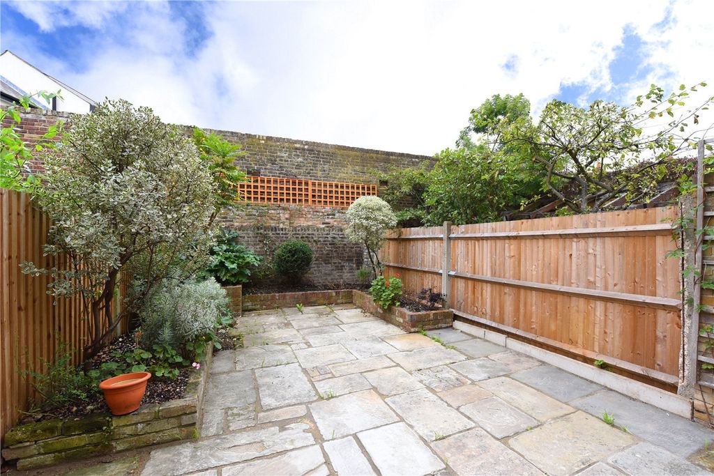 Property photo 2 of 10 Picture No. 04